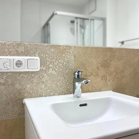 City-loft Fur 2 Am Tegernsee Mit Parkplatz & Wlan Appartement *